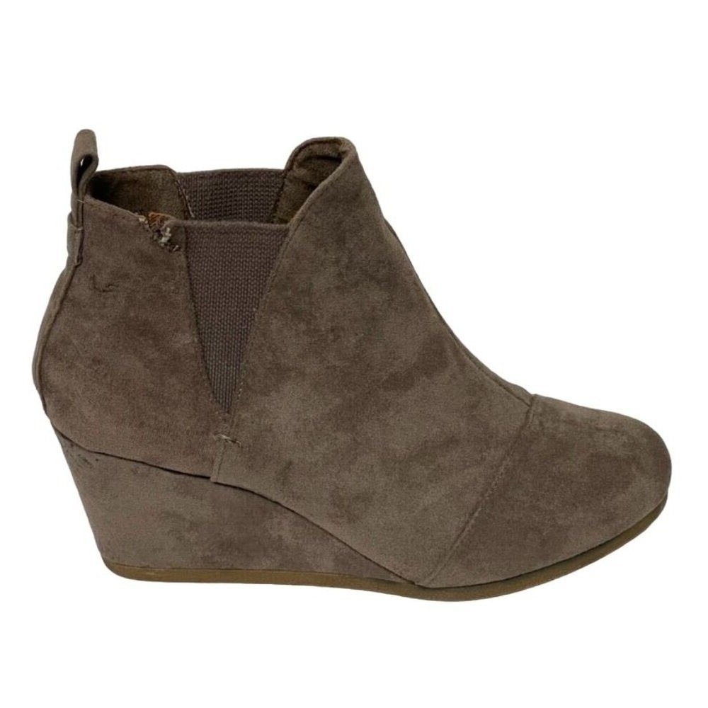 Dunes Zoey Women 7.5 Taupe Faux Suede‎ Wedge Ankle Booties Boots Round Toe